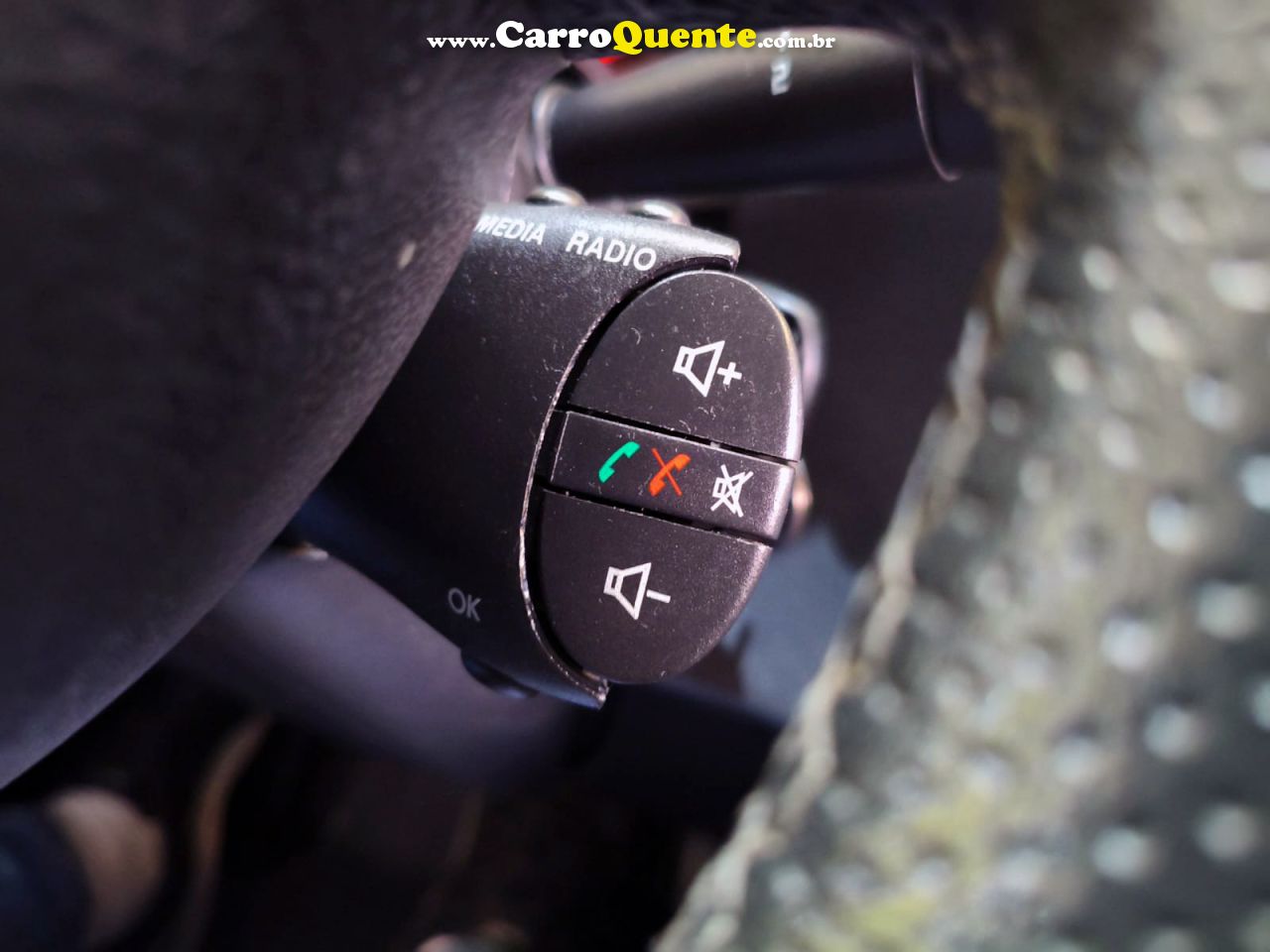 RENAULT DUSTER 2.0 TECH ROAD II 4X2 16V 2015 - Loja
