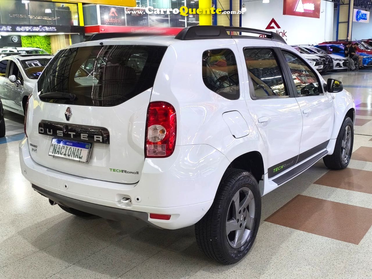 RENAULT DUSTER 2.0 TECH ROAD II 4X2 16V 2015 - Loja