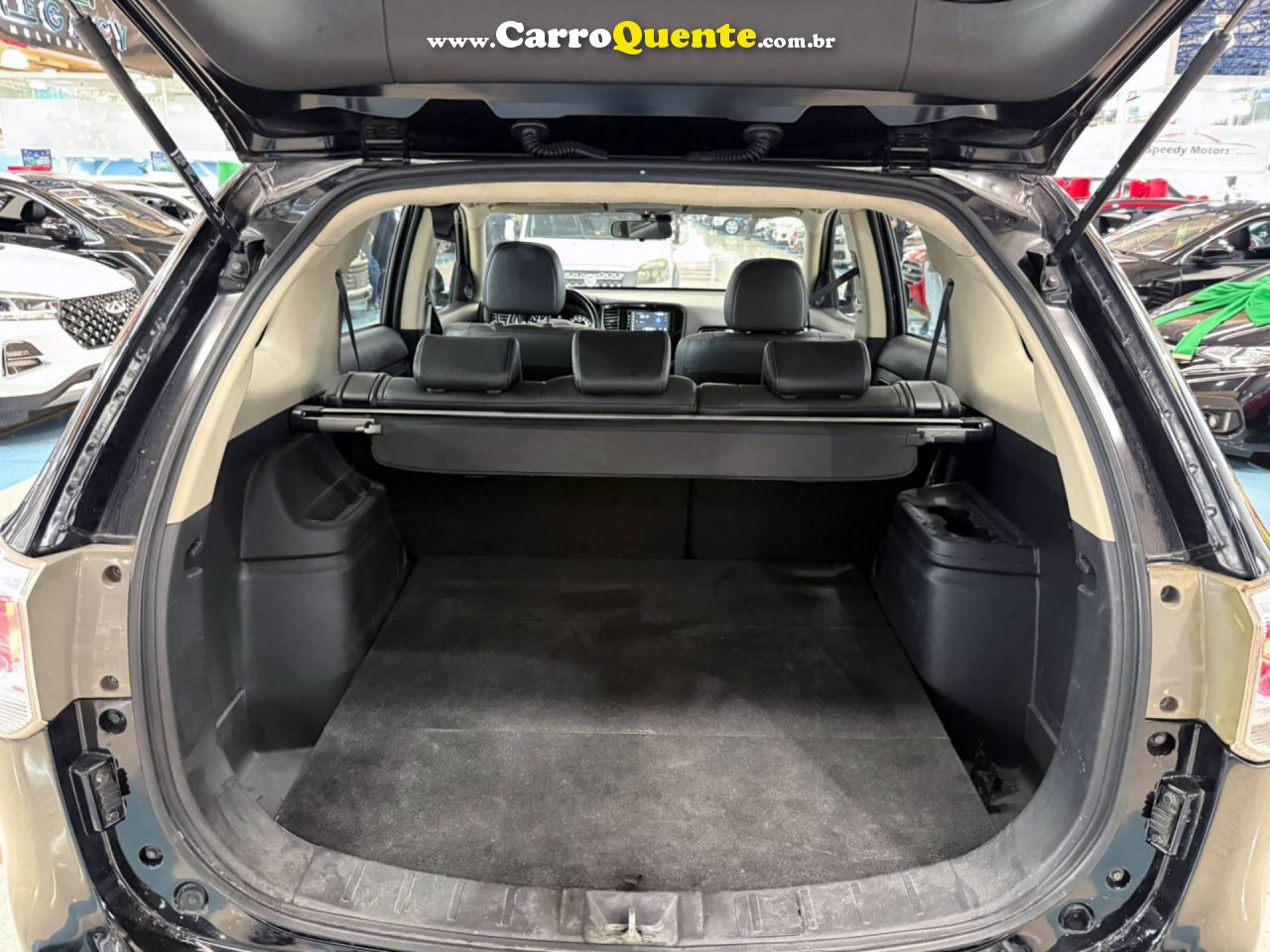 MITSUBISHI OUTLANDER 2.0 16V 2014 - Loja