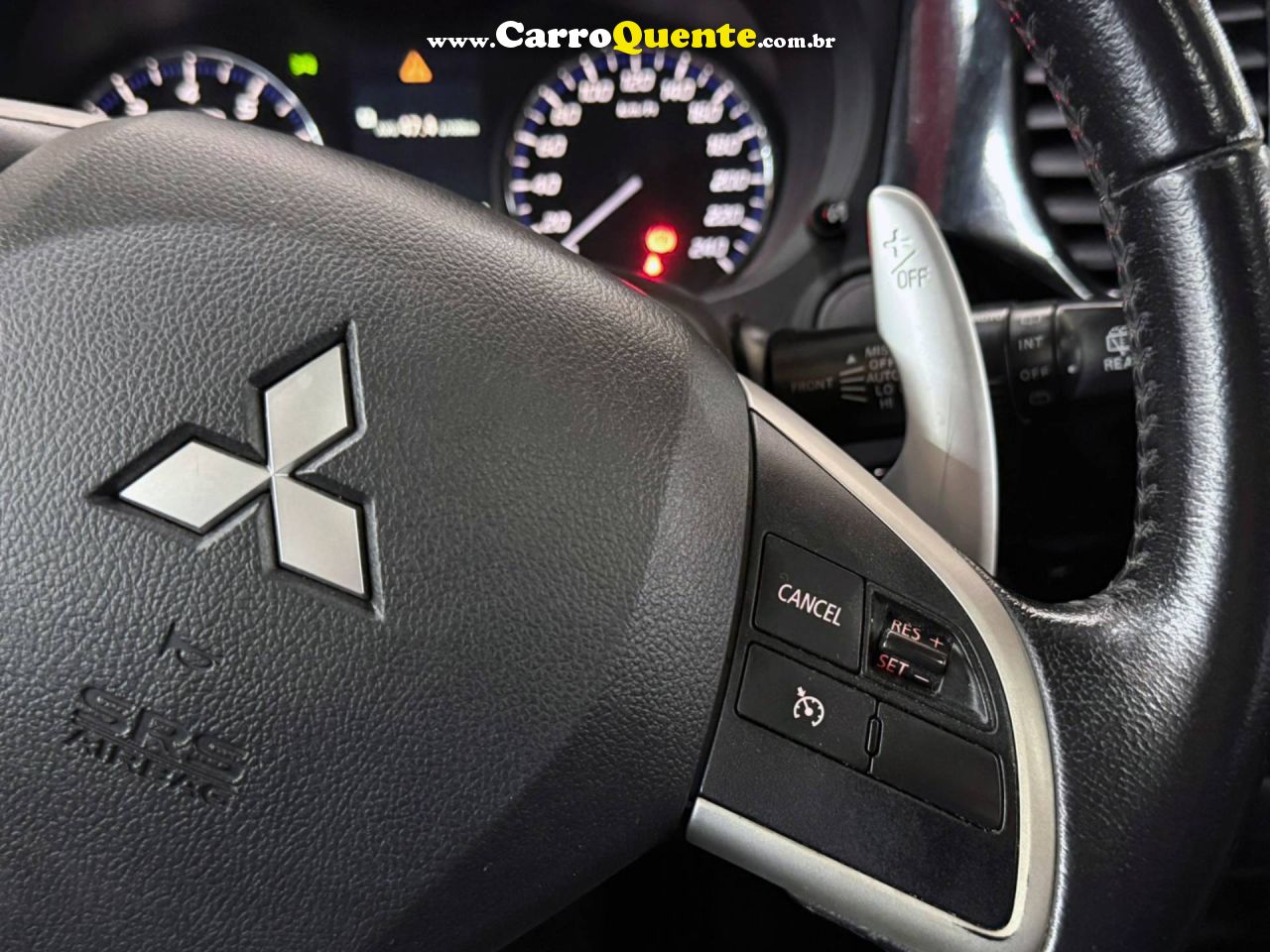 MITSUBISHI OUTLANDER 2.0 16V 2014 - Loja