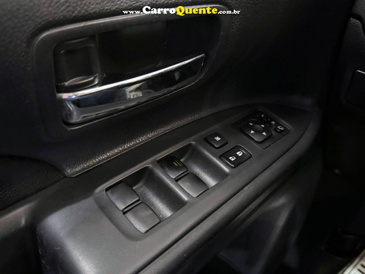 MITSUBISHI OUTLANDER 2.0 16V 2014 - Loja