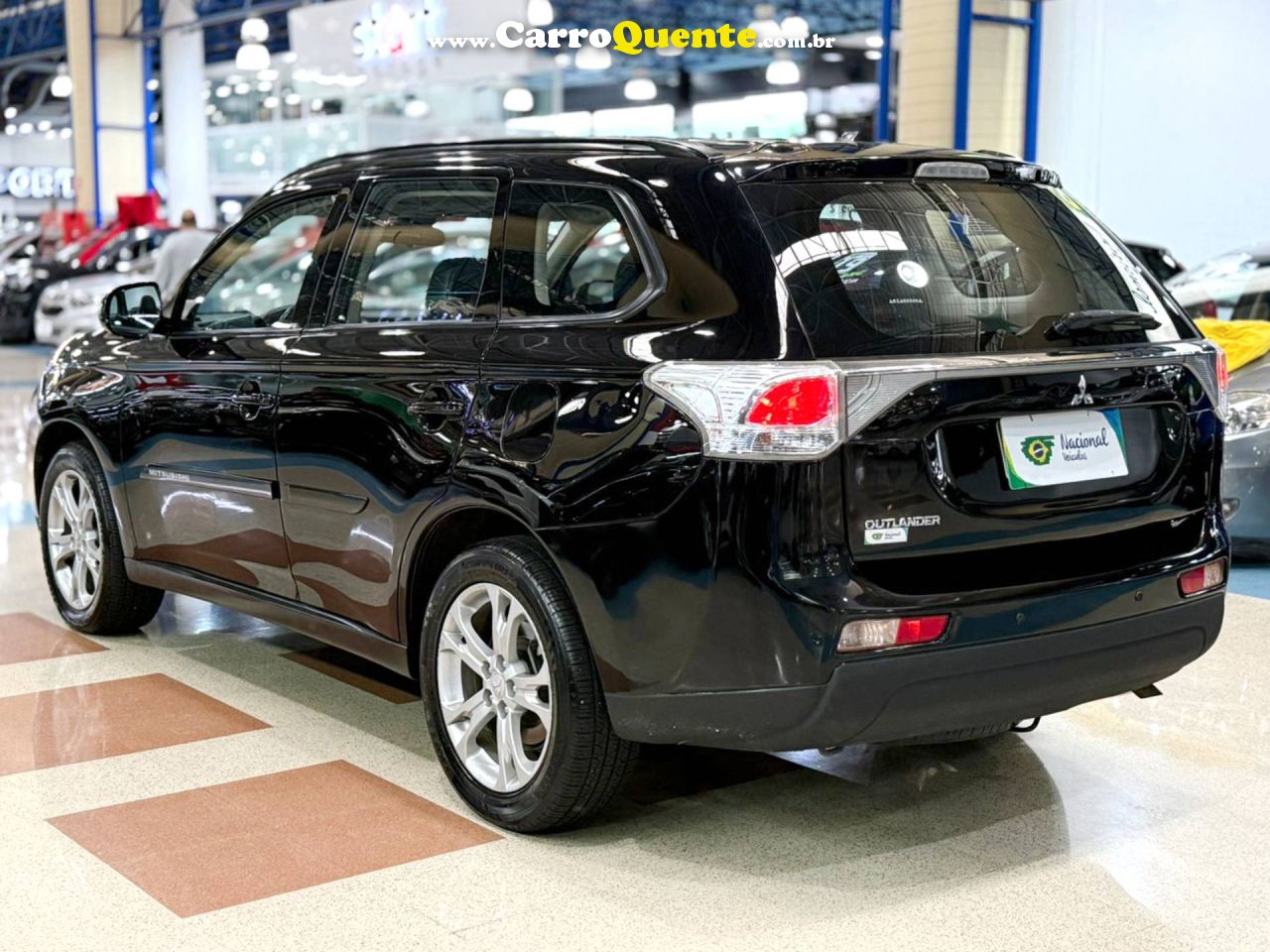 MITSUBISHI OUTLANDER 2.0 16V 2014 - Loja