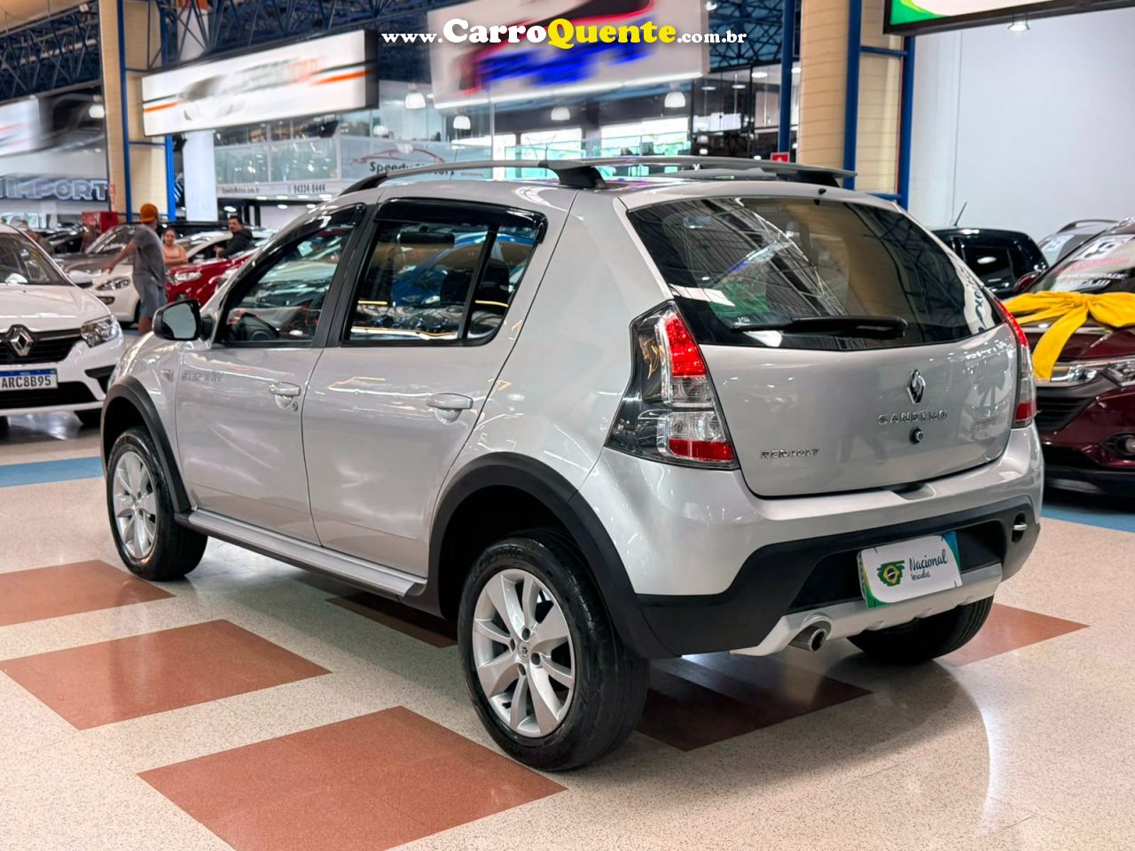RENAULT SANDERO 1.6 STEPWAY 8V 2013 - Loja