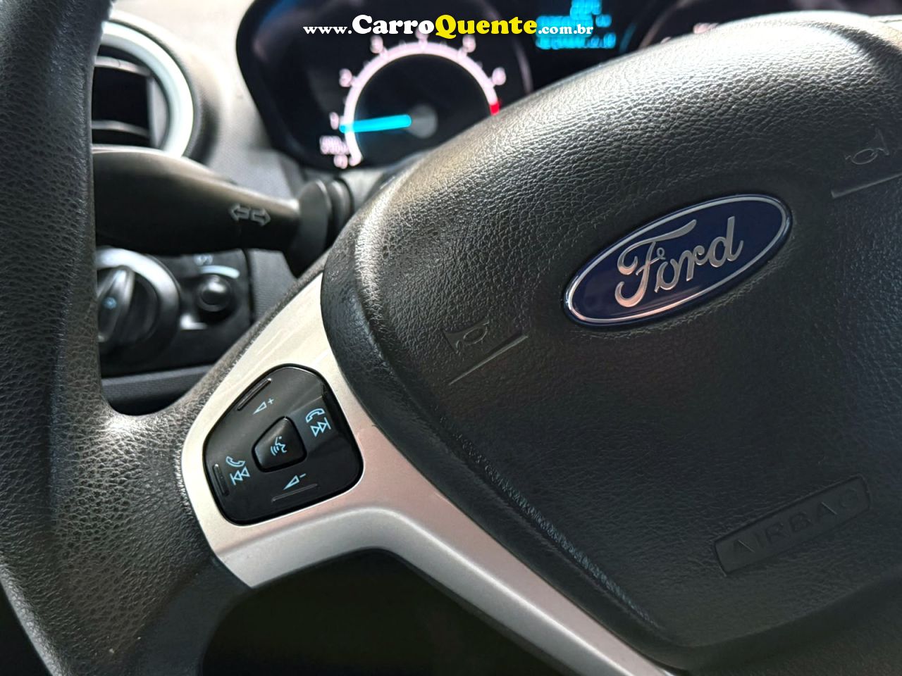 FORD FIESTA 1.6 TI-VCT SE STYLE 2019 - Loja