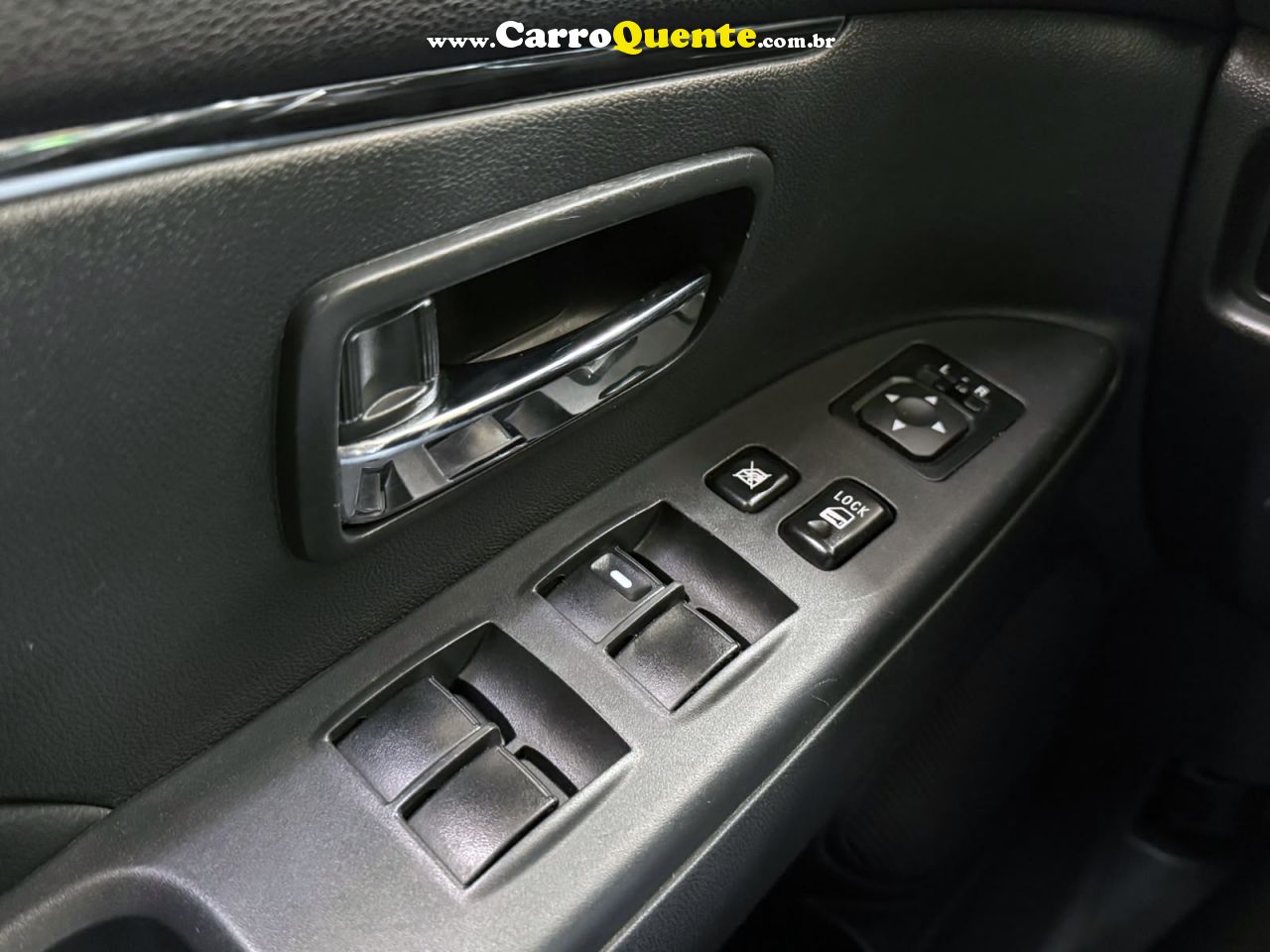MITSUBISHI ASX 2.0 4X2 16V 2015 - Loja