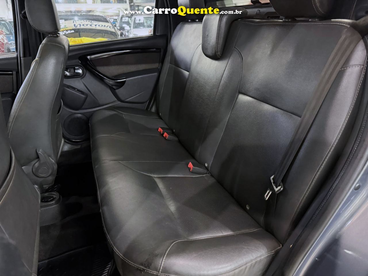 RENAULT DUSTER OROCH 2.0 16V DYNAMIQUE 2019 - Loja