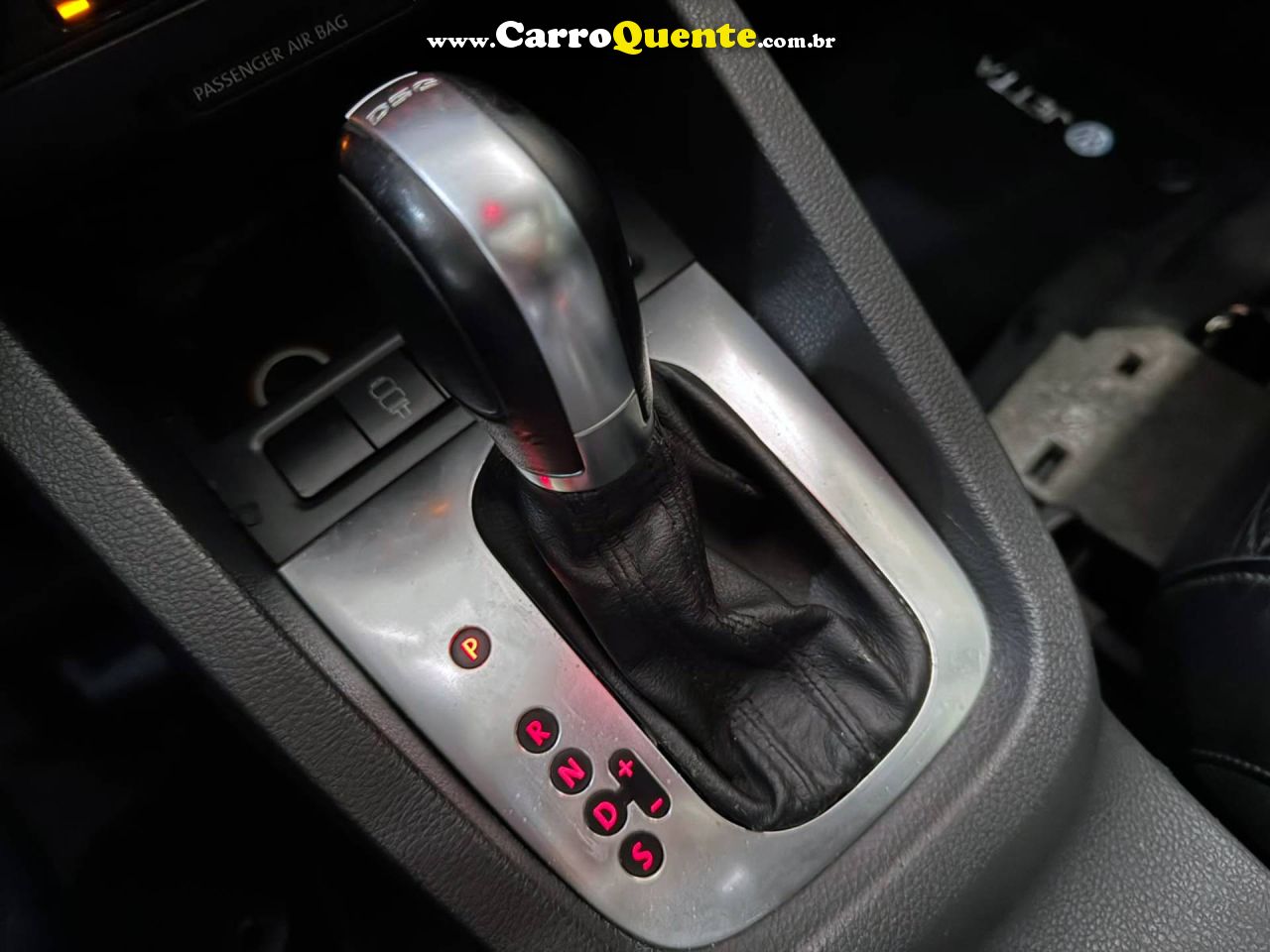 VOLKSWAGEN JETTA 2.0 TSI HIGHLINE 200CV 2011 - Loja