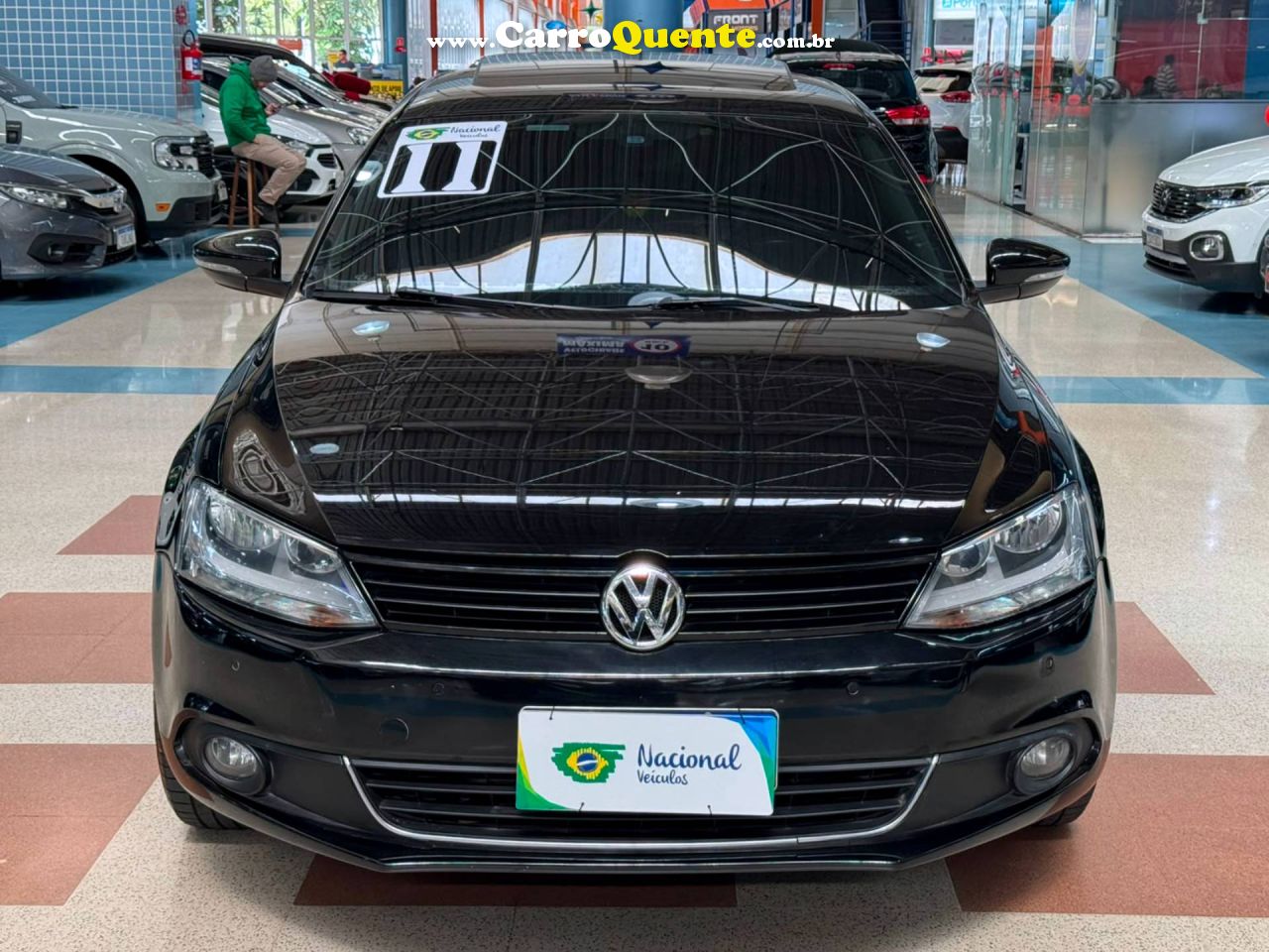 VOLKSWAGEN JETTA 2.0 TSI HIGHLINE 200CV 2011 - Loja
