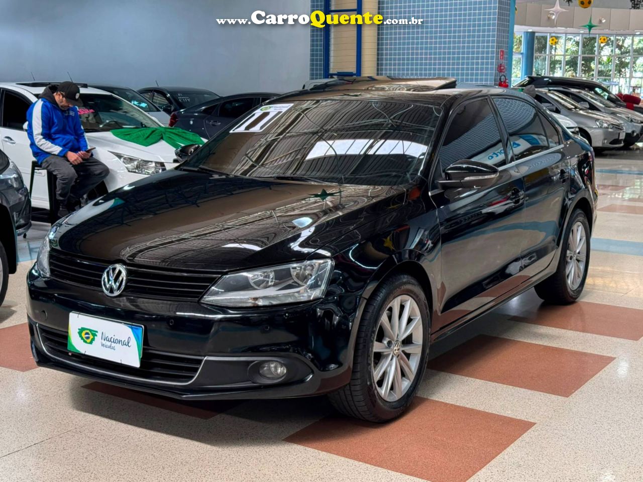 VOLKSWAGEN JETTA 2.0 TSI HIGHLINE 200CV 2011 - Loja