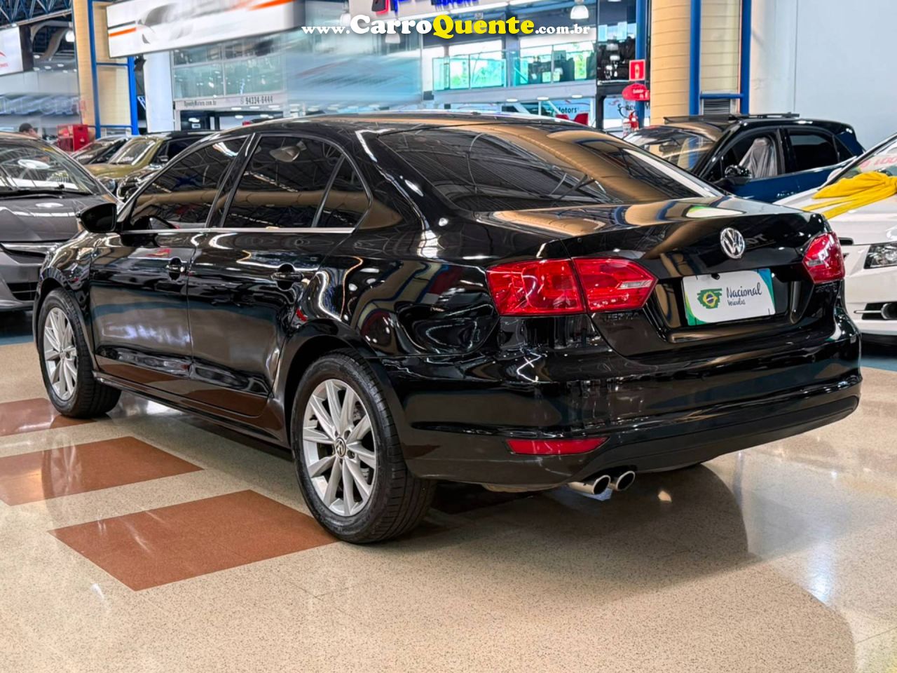 VOLKSWAGEN JETTA 2.0 TSI HIGHLINE 200CV 2011 - Loja