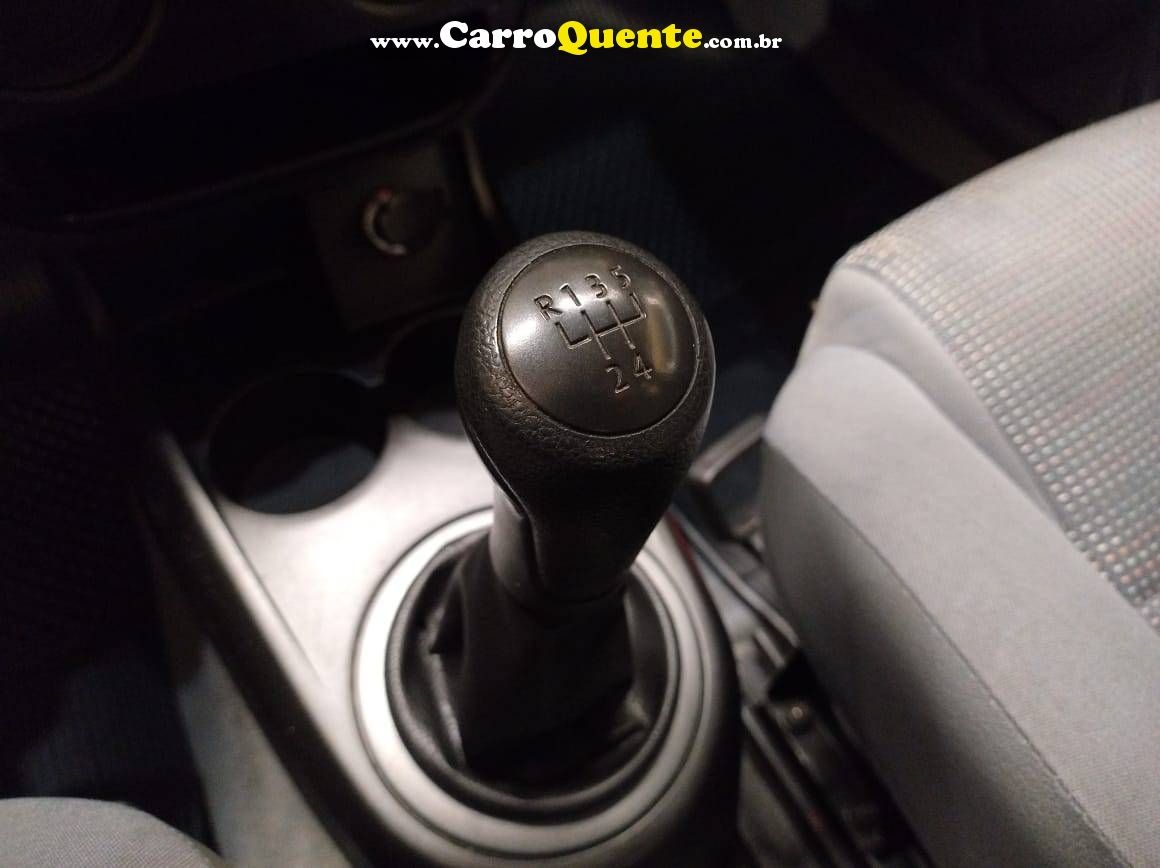 VOLKSWAGEN FOX 1.6 MI PLUS 8V 2010 - Loja