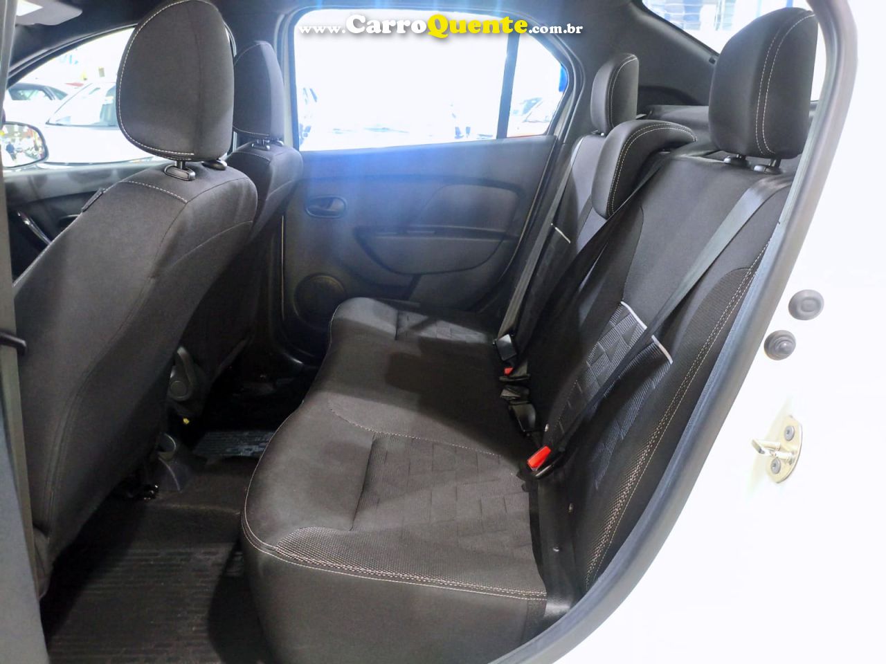 RENAULT LOGAN 1.0 12V SCE ZEN 2025 - Loja