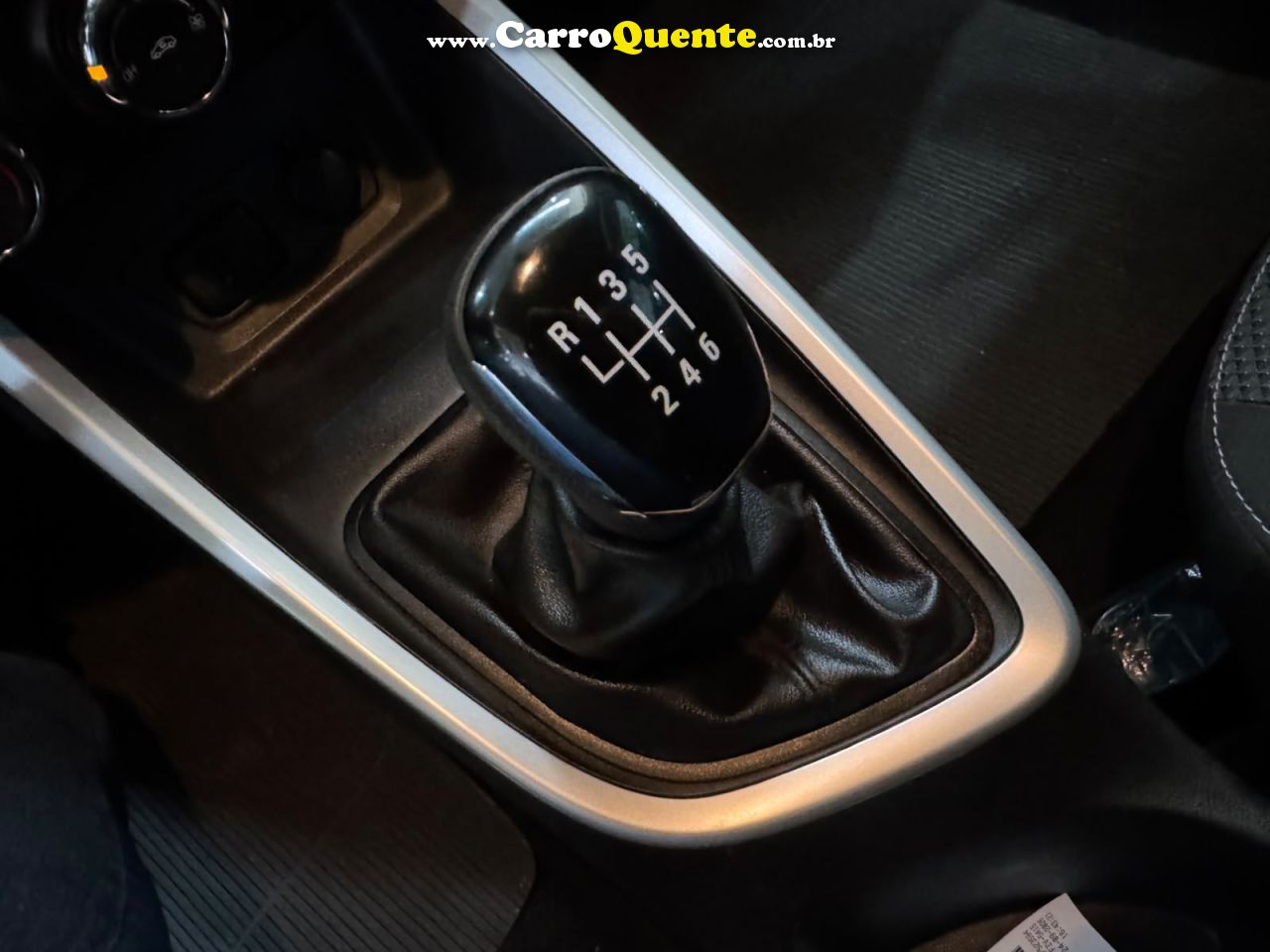 CHEVROLET ONIX 1.0 PLUS LT 2023 - Loja