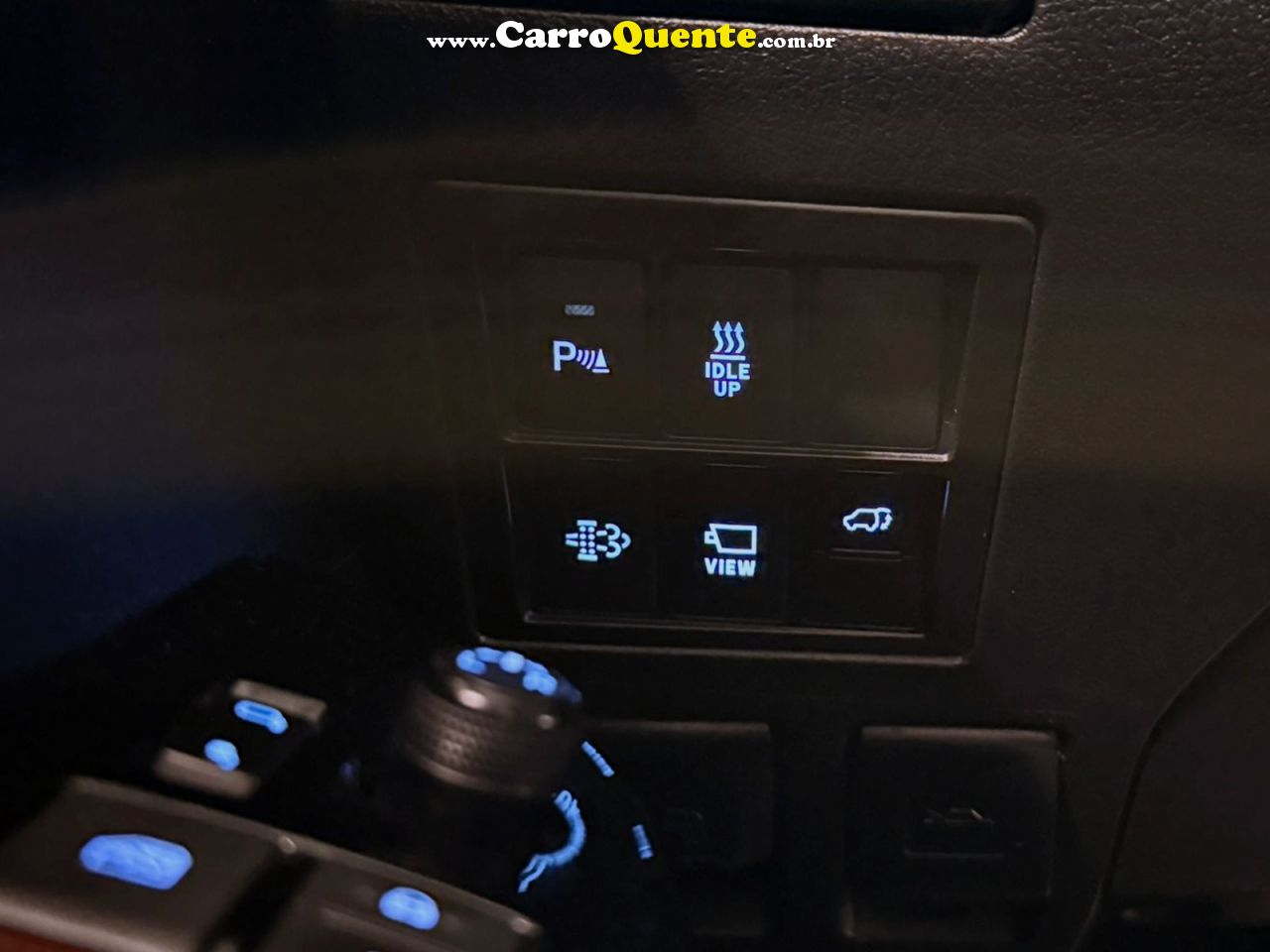 TOYOTA HILUX SW4 2.8 D-4D TURBO SRX 7L 4X4 2023 - Loja