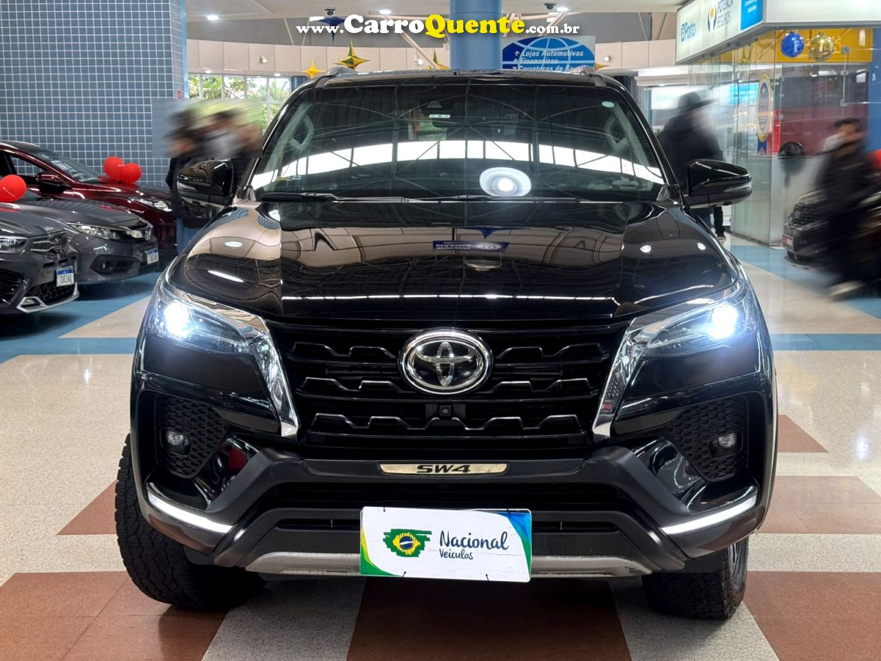 TOYOTA HILUX SW4 2.8 D-4D TURBO SRX 7L 4X4 2023 - Loja