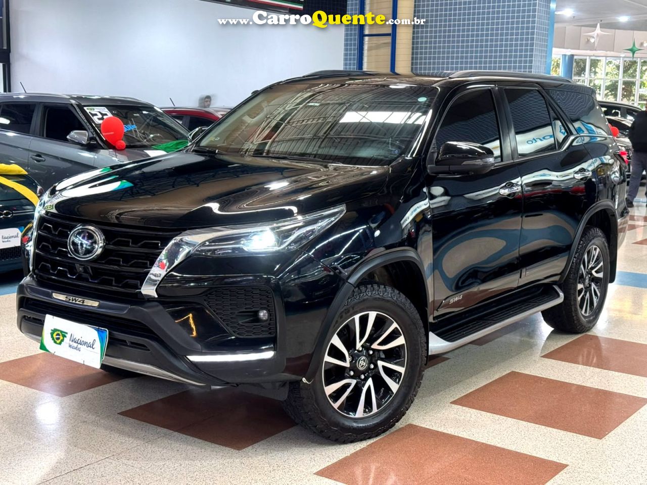 TOYOTA HILUX SW4 2.8 D-4D TURBO SRX 7L 4X4 2023 - Loja