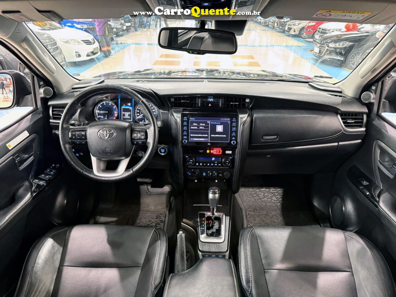 TOYOTA HILUX SW4 2.8 D-4D TURBO SRX 7L 4X4 2023 - Loja