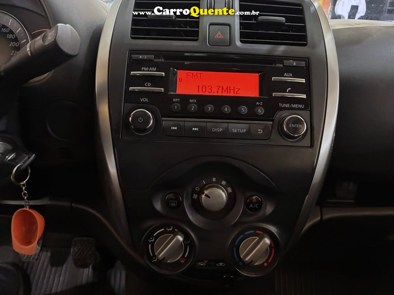 NISSAN MARCH 1.0 SV 16V 2015 - Loja