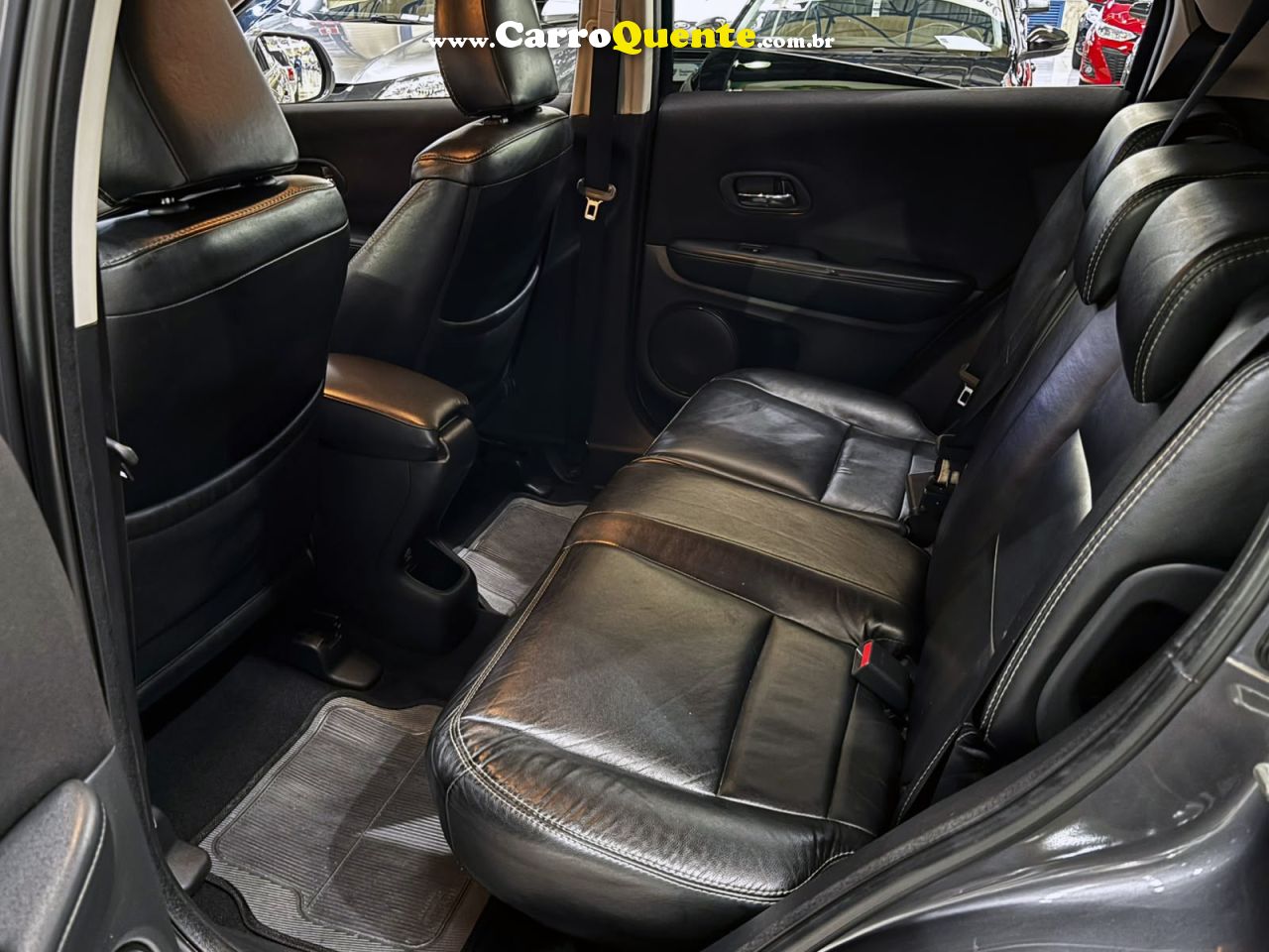 HONDA HR-V 1.8 16V EX 2016 - Loja