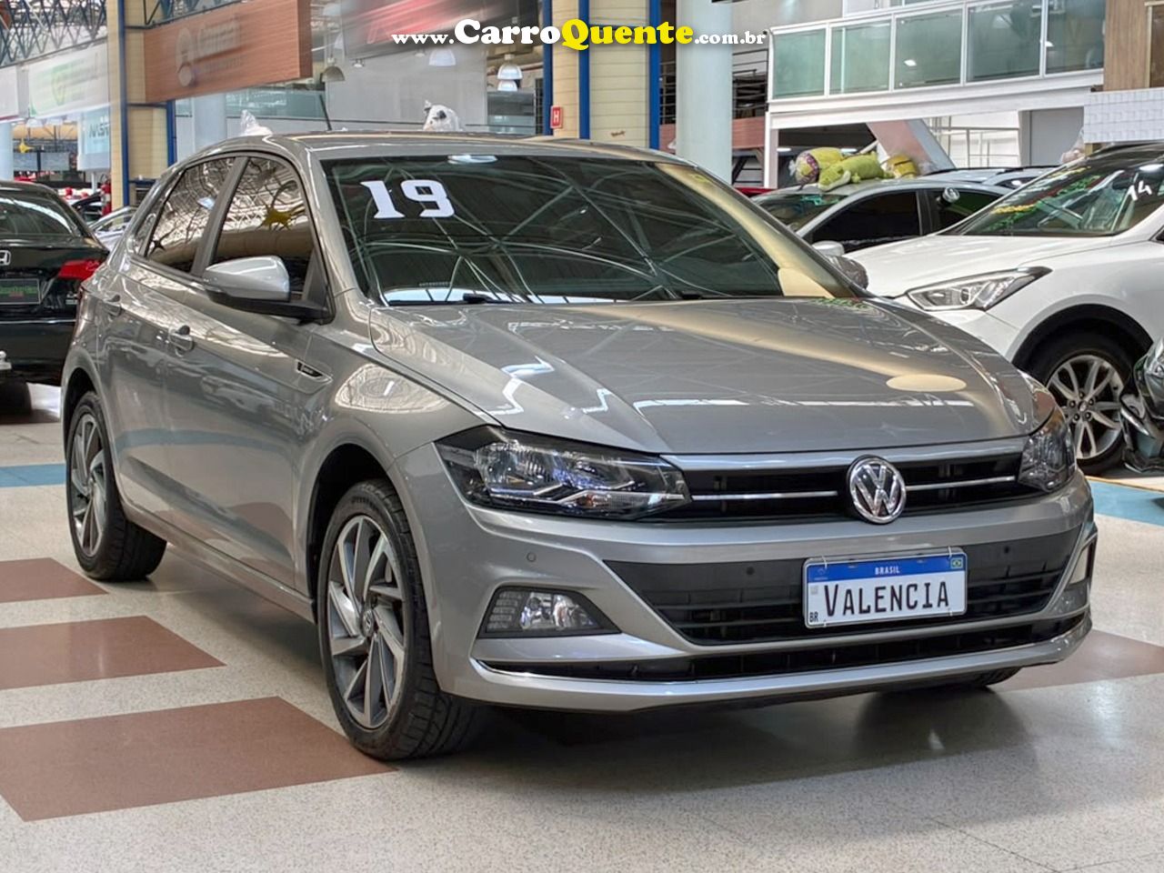 VOLKSWAGEN POLO 1.0 200 TSI HIGHLINE 2019 - Loja