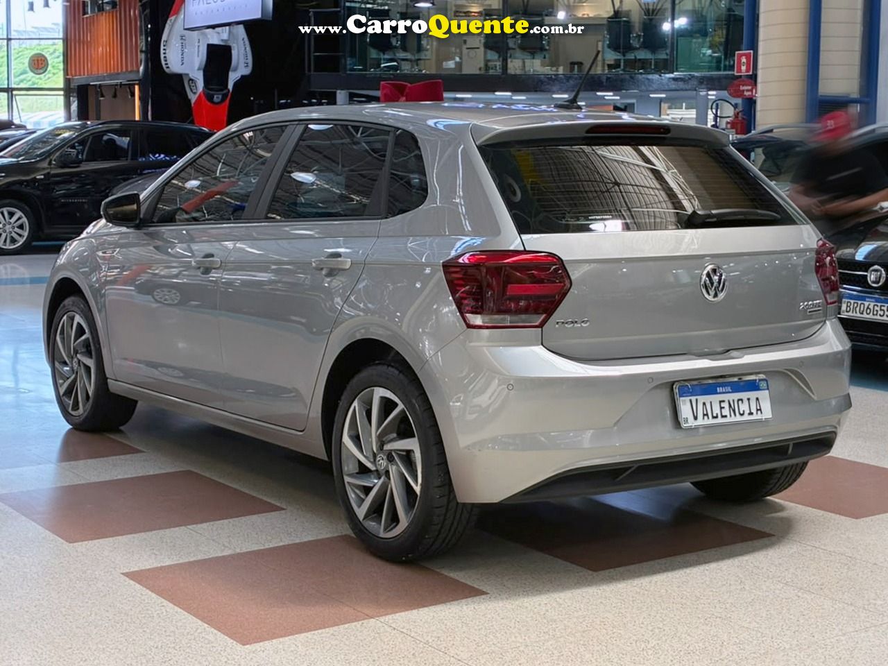 VOLKSWAGEN POLO 1.0 200 TSI HIGHLINE 2019 - Loja