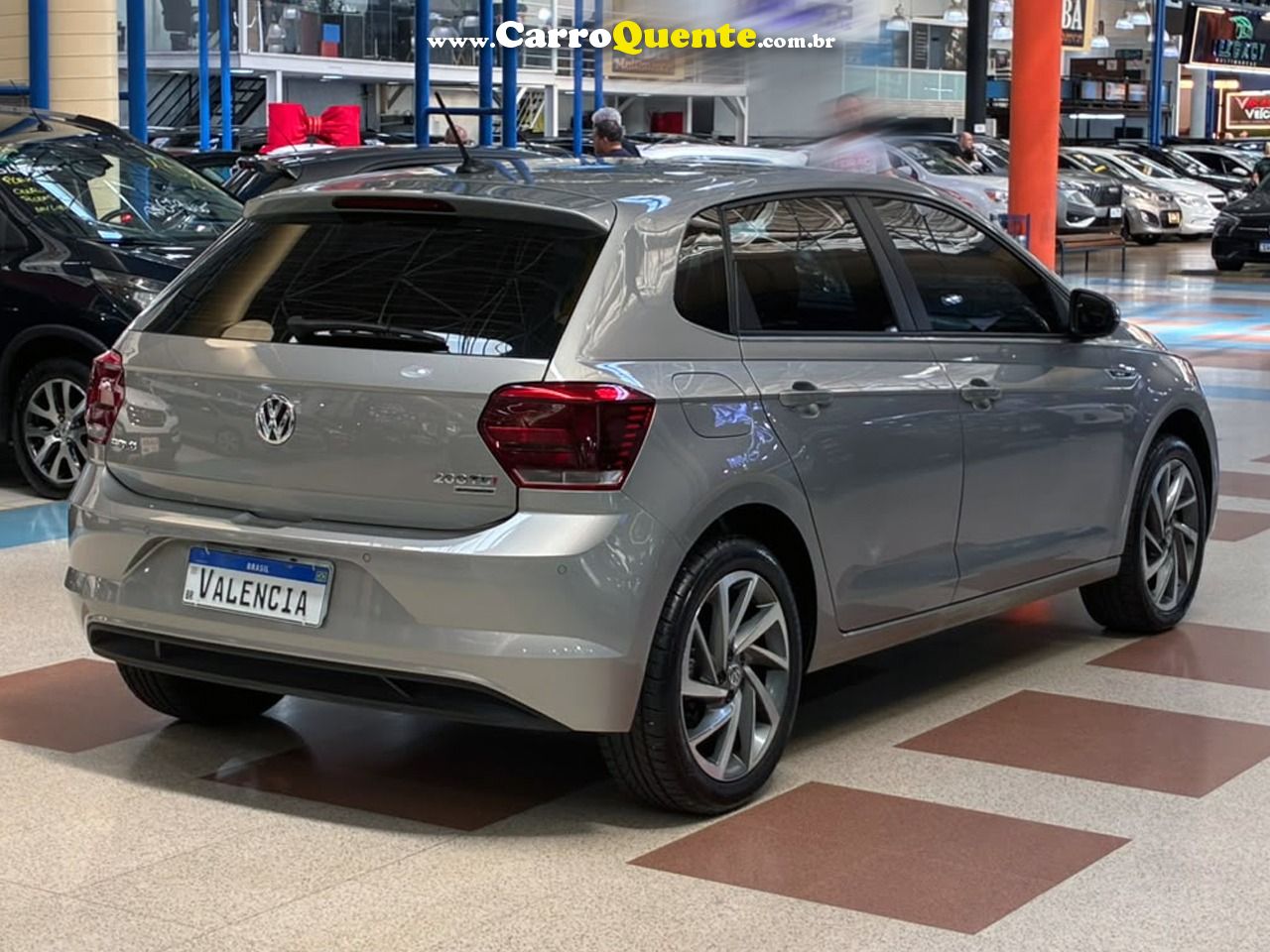 VOLKSWAGEN POLO 1.0 200 TSI HIGHLINE 2019 - Loja