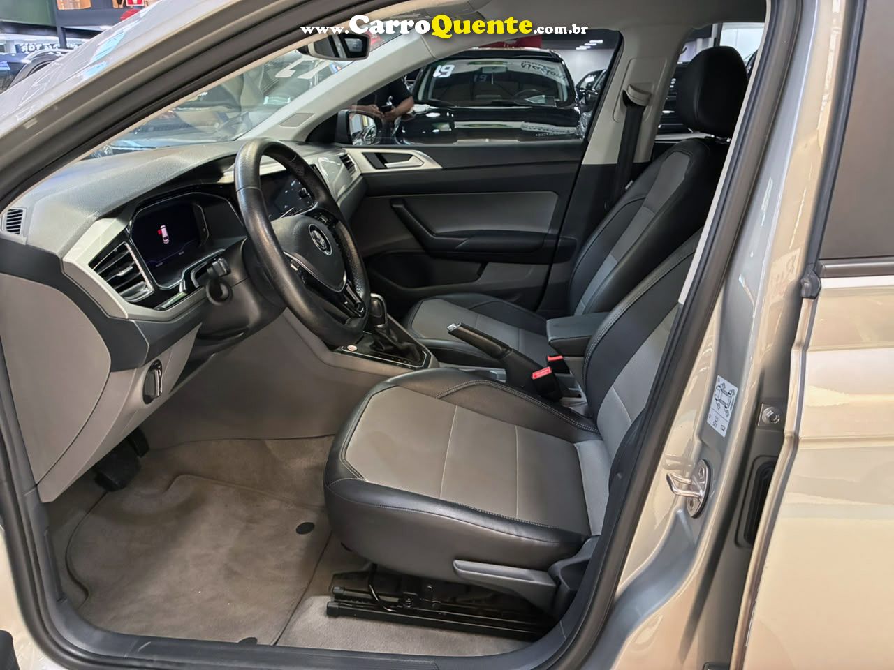 VOLKSWAGEN POLO 1.0 200 TSI HIGHLINE 2019 - Loja