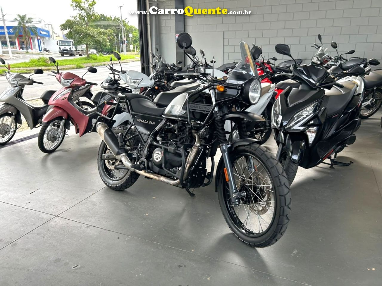 ROYAL ENFIELD - HIMALAYAN 411 2023 Gasolina Manual - Loja