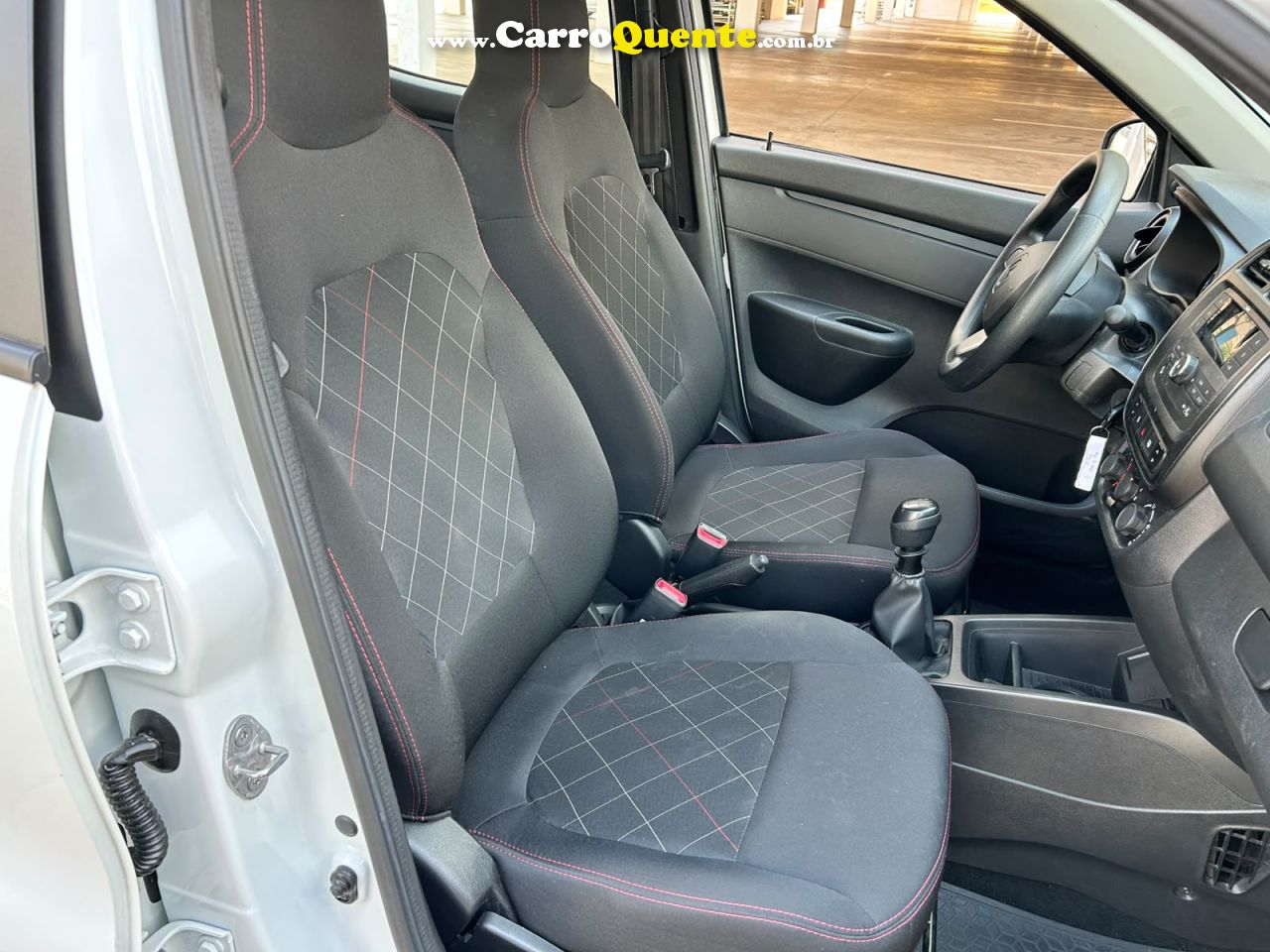 RENAULT KWID 1.0 12V SCE ZEN 2023 - Loja