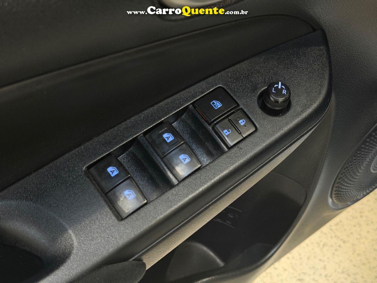 TOYOTA YARIS 1.5 16V SEDAN XL MULTIDRIVE 2019 - Loja