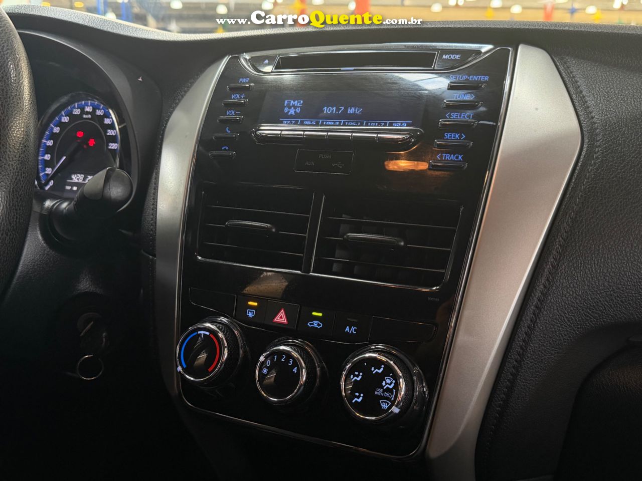 TOYOTA YARIS 1.5 16V SEDAN XL MULTIDRIVE 2019 - Loja