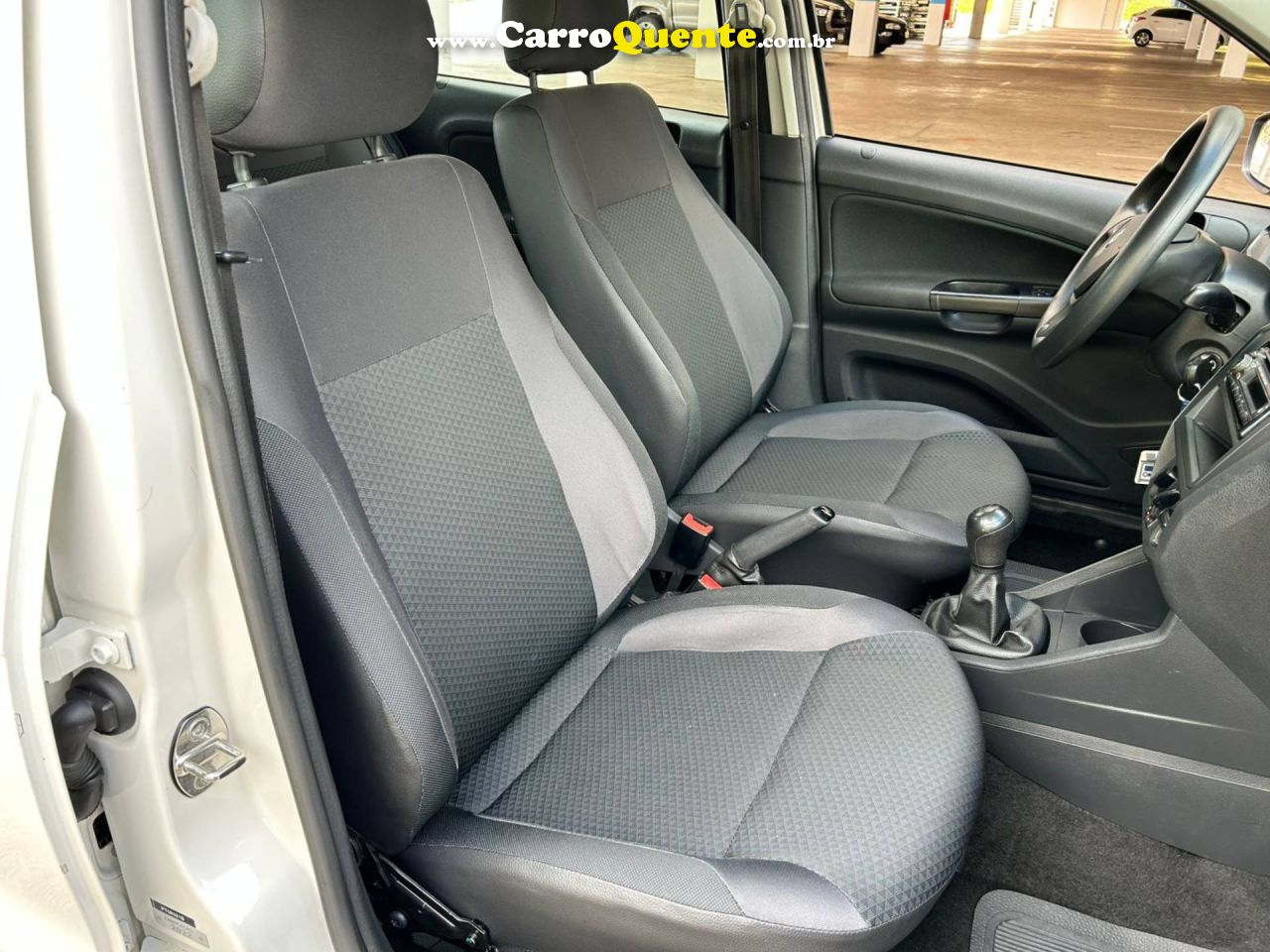 VOLKSWAGEN GOL 1.0 12V MPI 2023 - Loja