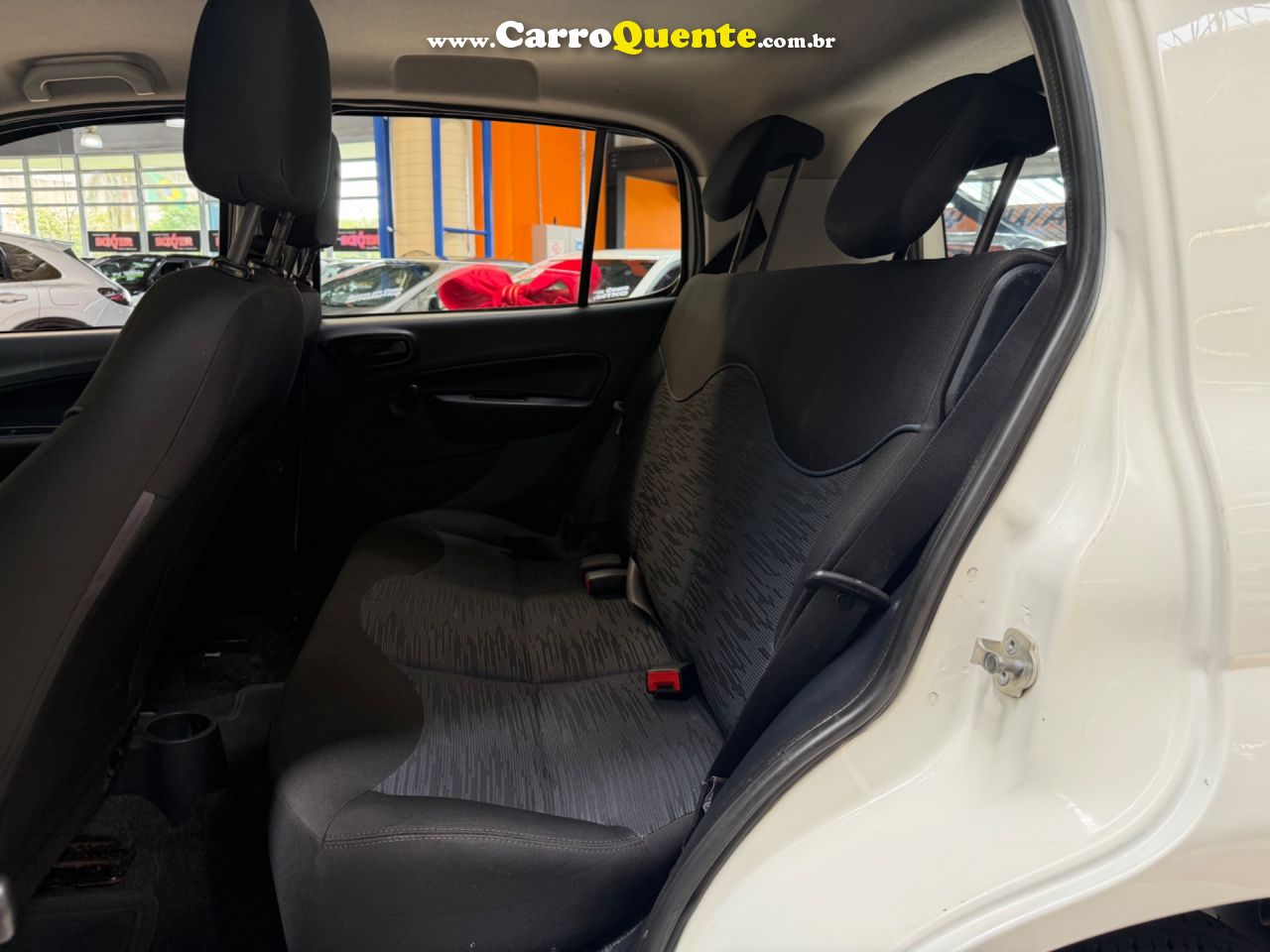 FIAT UNO 1.0 FIRE ATTRACTIVE 2020 - Loja