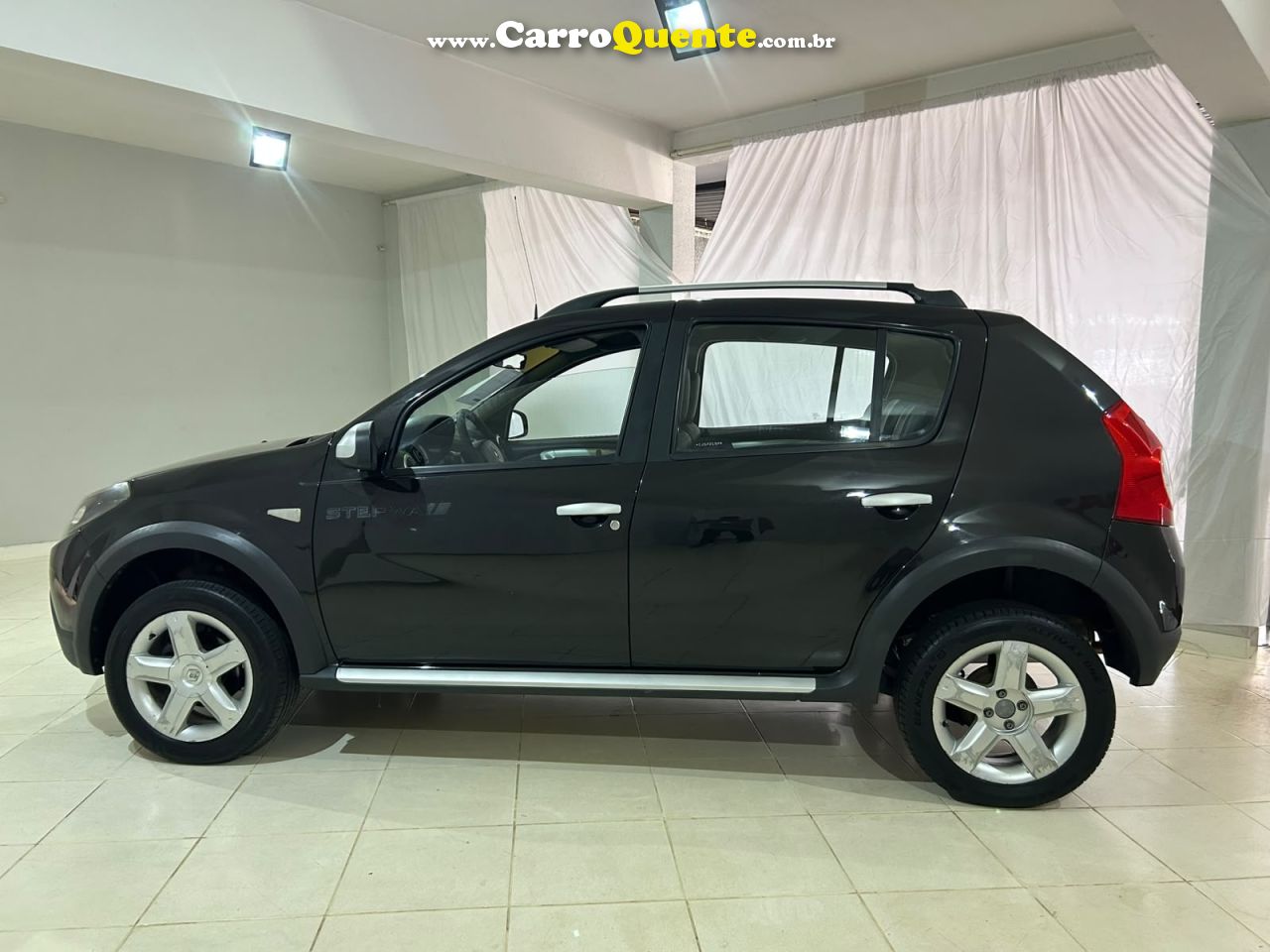 RENAULT SANDERO 1.6 STEPWAY 16V 2011 - Loja