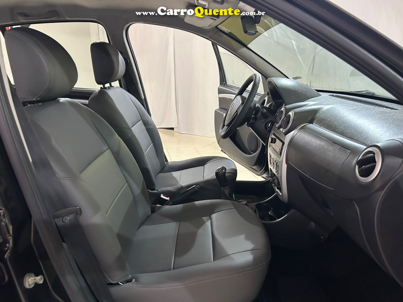 RENAULT SANDERO 1.6 STEPWAY 16V 2011 - Loja
