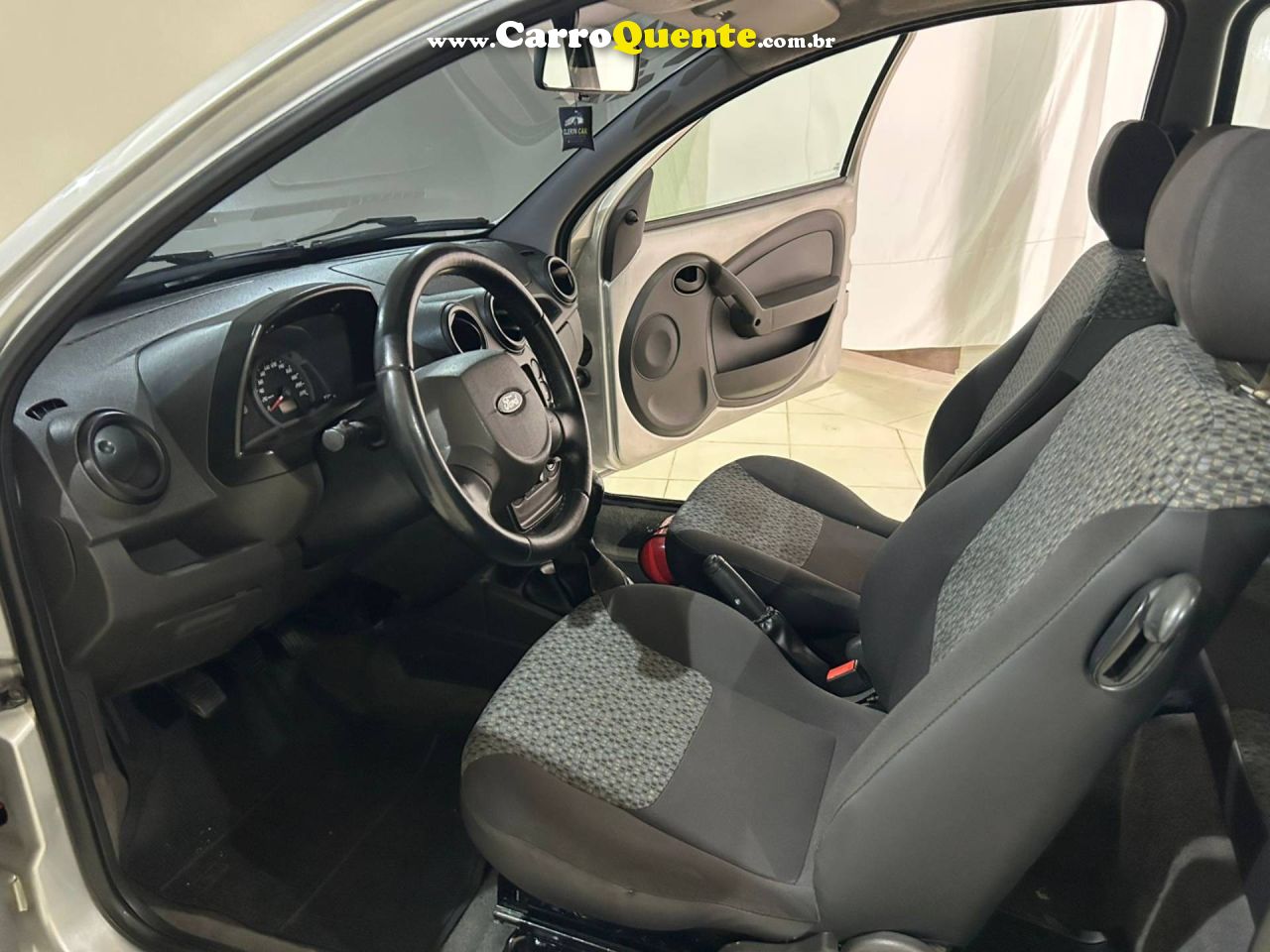 FORD KA 1.0 MPI 8V 2012 - Loja