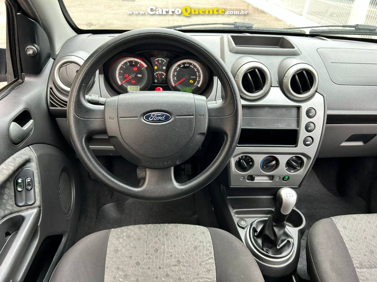 FORD FIESTA 1.6 MPI CLASS HATCH 8V 2013 - Loja