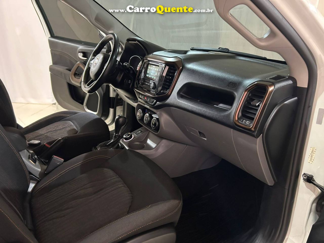 FIAT TORO 2.0 16V TURBO VOLCANO 4WD 2019 - Loja