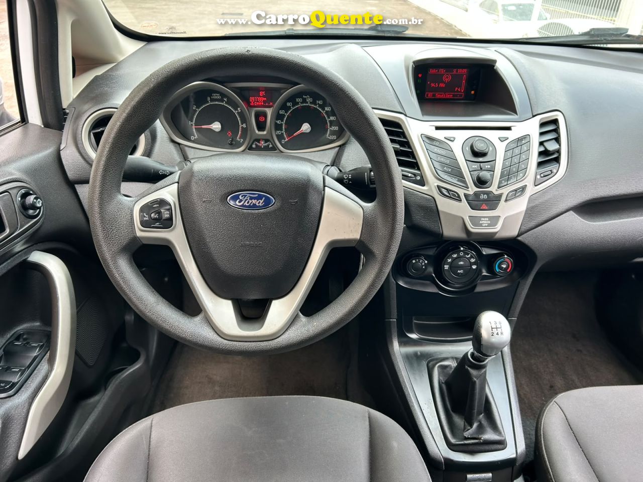 FORD FIESTA 1.6 SE HATCH 16V 2013 - Loja