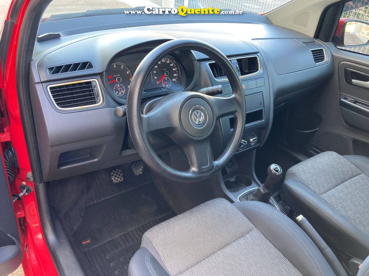 VOLKSWAGEN FOX 1.0 MI 8V 2013 - Loja