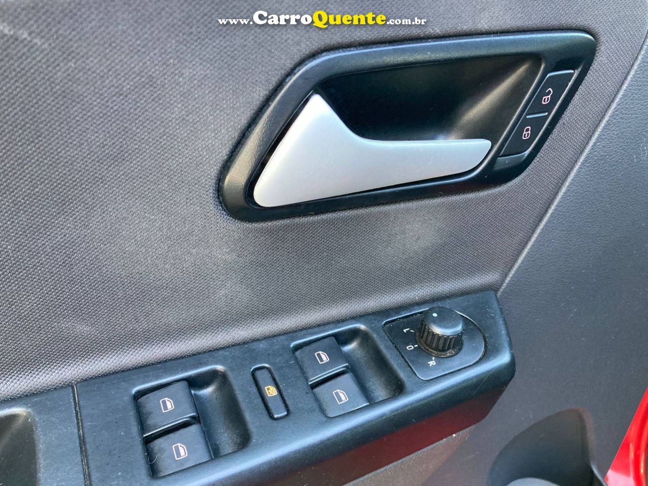 VOLKSWAGEN FOX 1.0 MI 8V 2013 - Loja