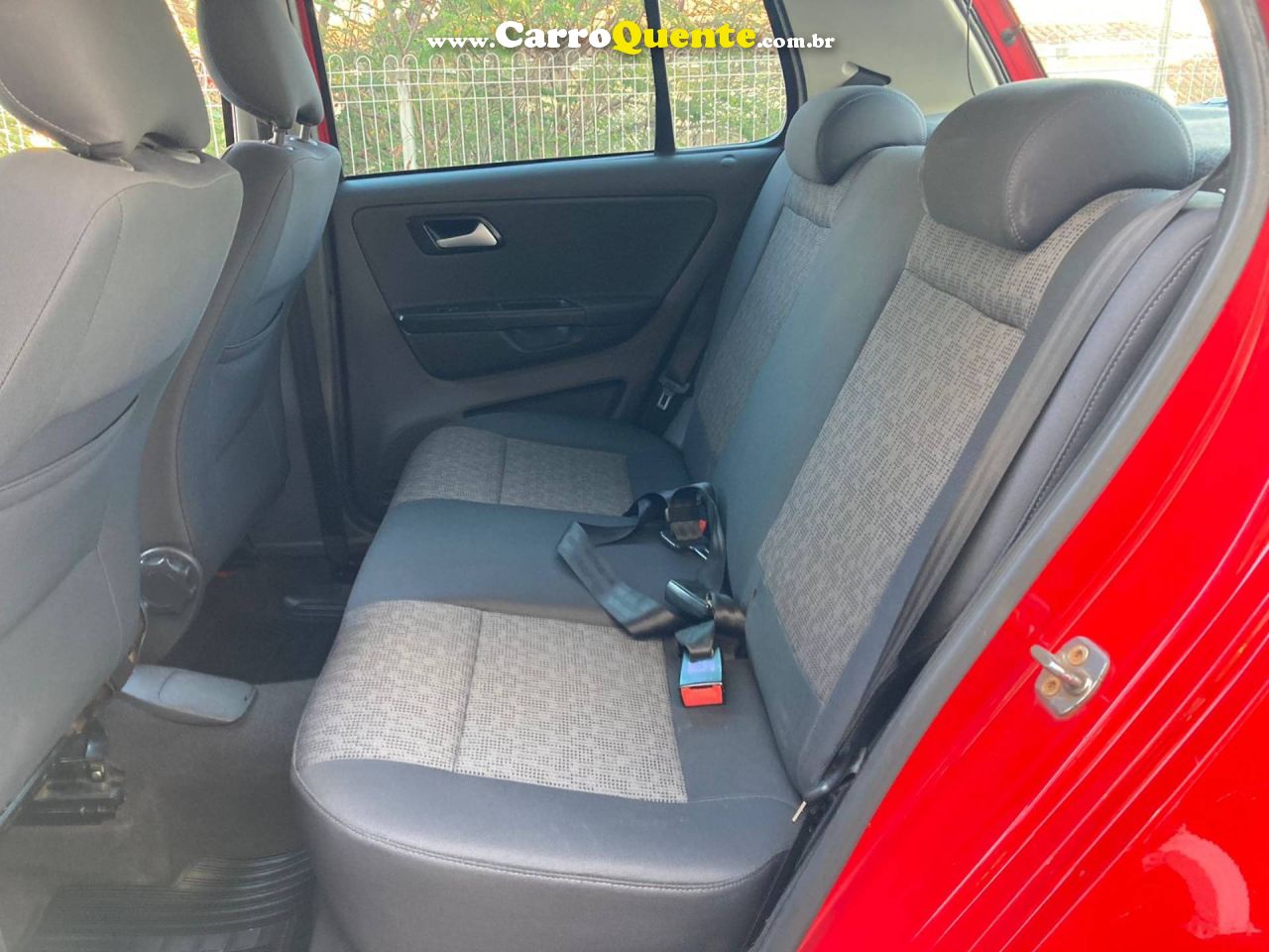 VOLKSWAGEN FOX 1.0 MI 8V 2013 - Loja