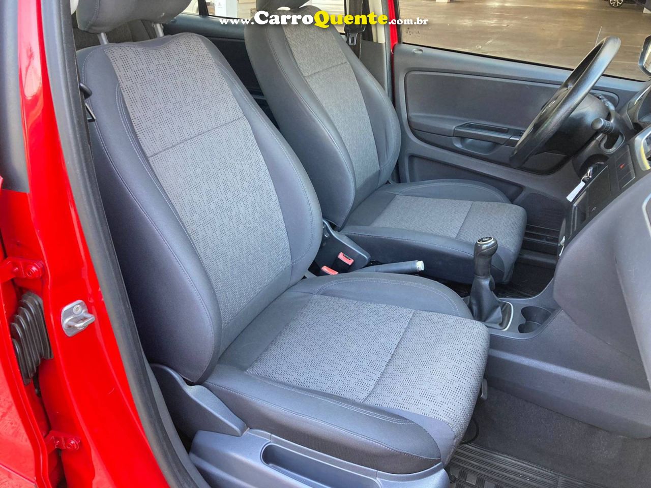 VOLKSWAGEN FOX 1.0 MI 8V 2013 - Loja