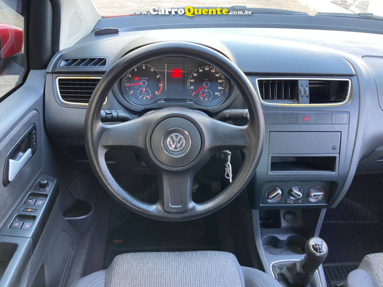 VOLKSWAGEN FOX 1.0 MI 8V 2013 - Loja