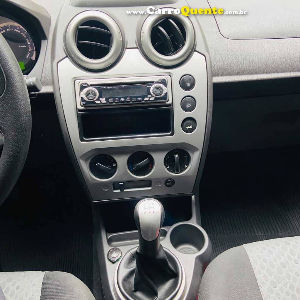 FORD FIESTA 1.6 MPI HATCH 8V 2011 - Loja