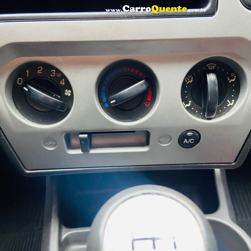 FORD FIESTA 1.6 MPI HATCH 8V 2011 - Loja