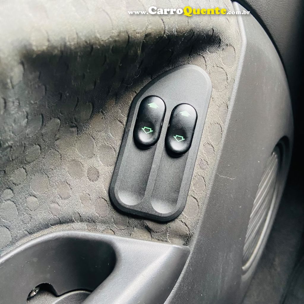 FORD FIESTA 1.6 MPI HATCH 8V 2011 - Loja