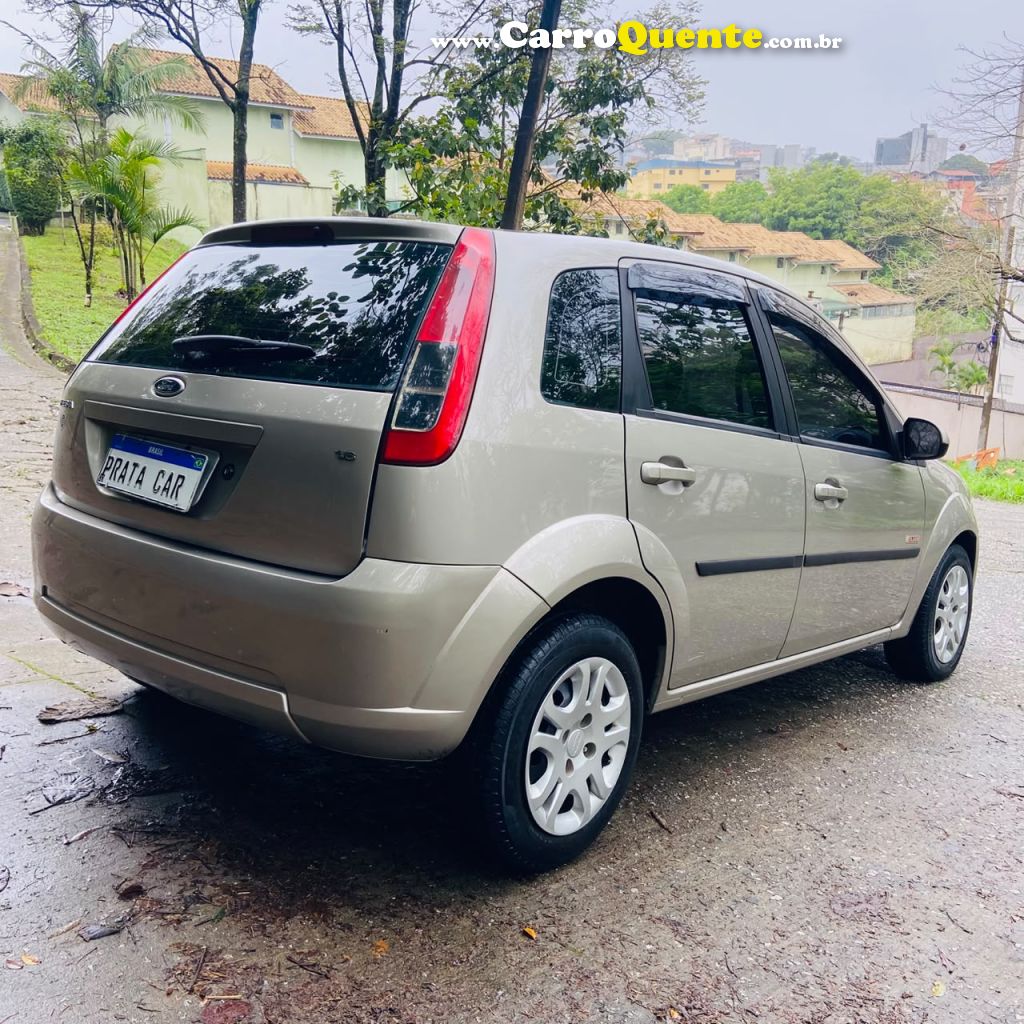 FORD FIESTA 1.6 MPI HATCH 8V 2011 - Loja