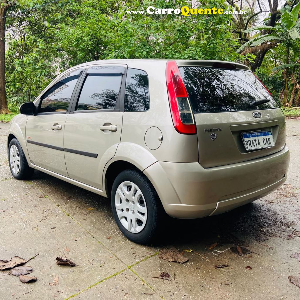 FORD FIESTA 1.6 MPI HATCH 8V 2011 - Loja
