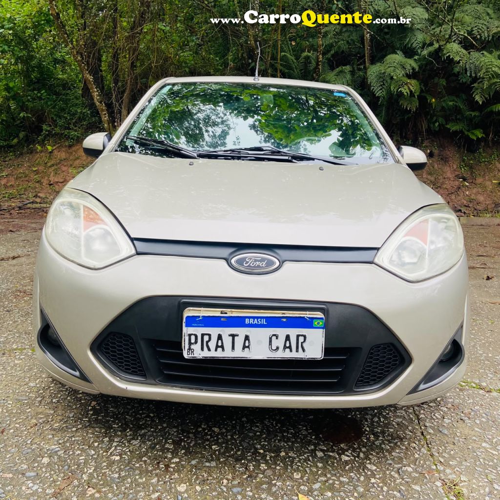 FORD FIESTA 1.6 MPI HATCH 8V 2011 - Loja